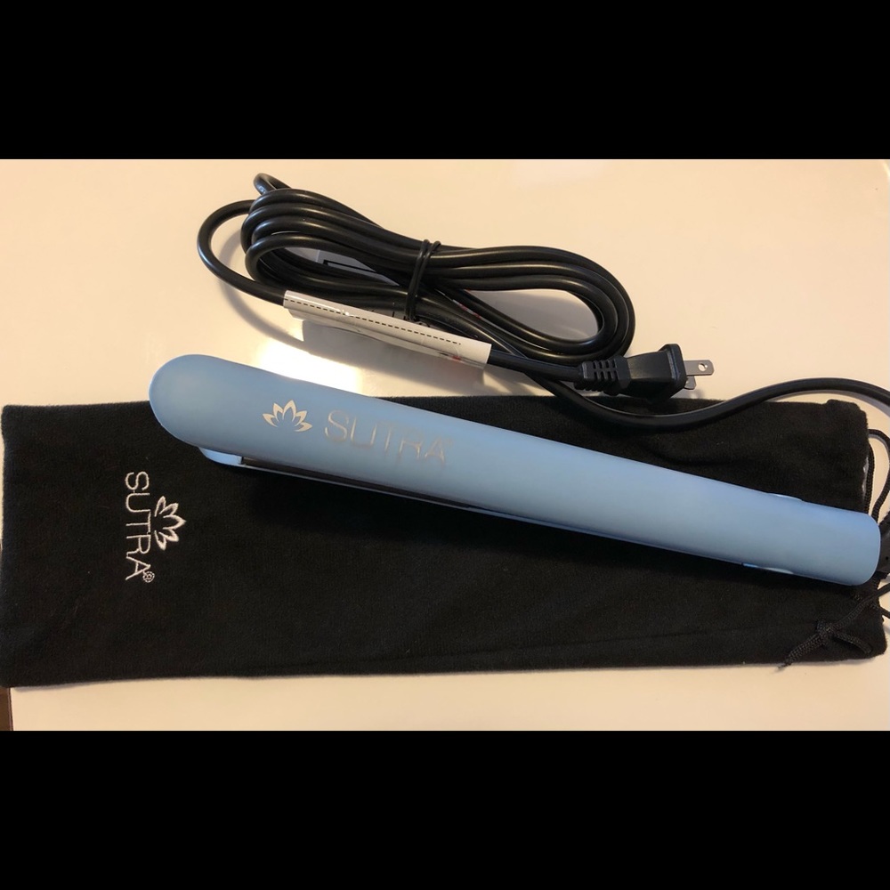 Sutra Ceramic Flat Iron in Metallic Baby Blue